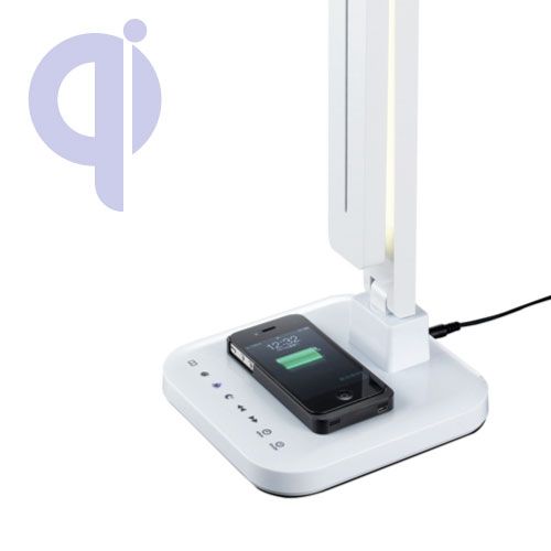 Qi（チー）対応機器を置くだけで充電できる。